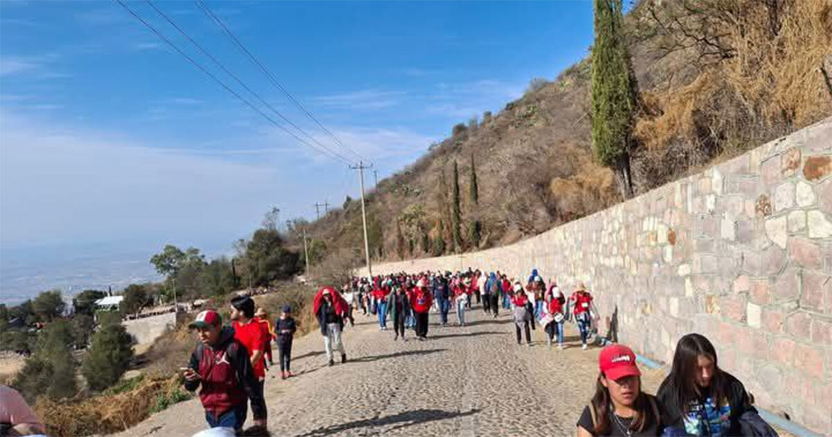 Muere menor durante ascenso de la Marcha Nacional Juvenil a Cristo Rey en Silao  