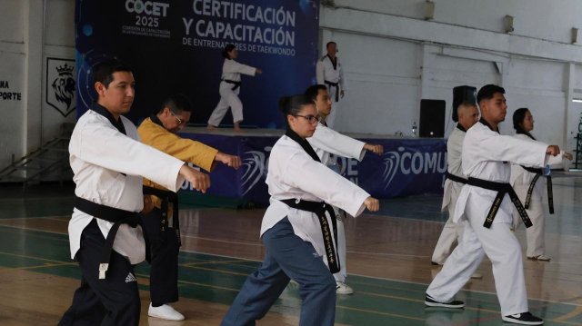 Se capacitan y certifican entrenadores de Tae Kwon Do de Michoacán y Guanajuato en León