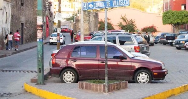 ¡Toma precauciones! Anuncian cierres de calles en Guanajuato por trabajos de bacheo 