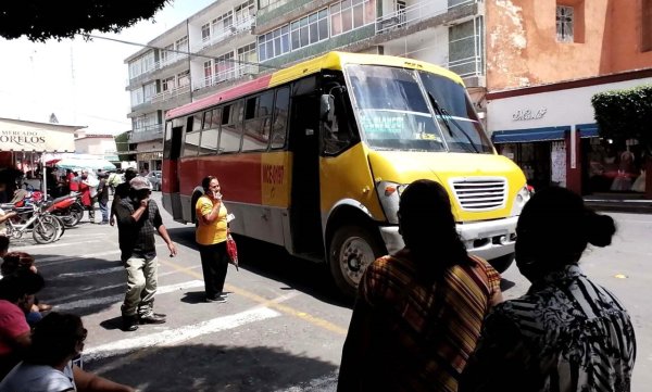 Denuncian atrasos en rutas de transporte público de Celaya